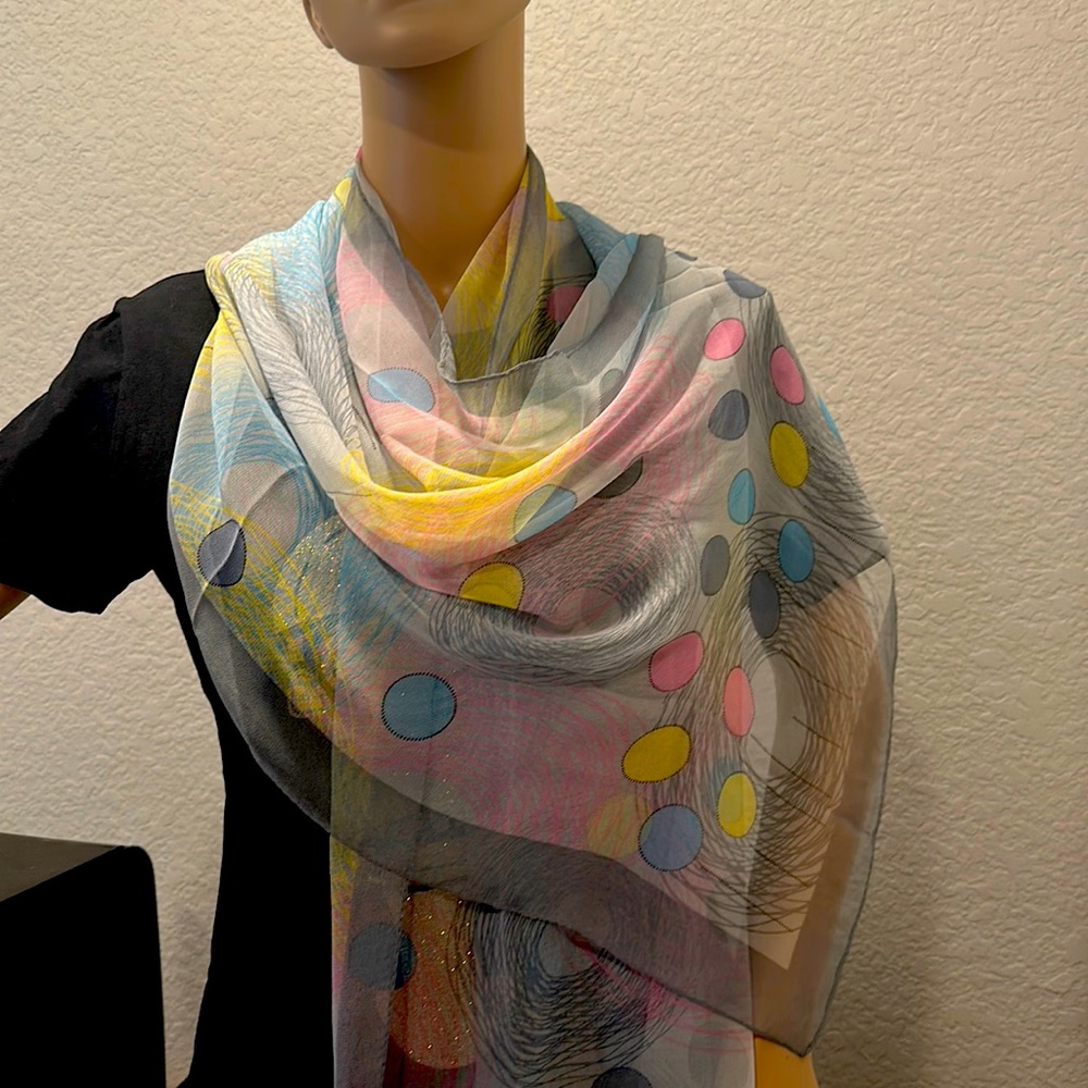 Scarf 🧣 perfect for Sprint time
